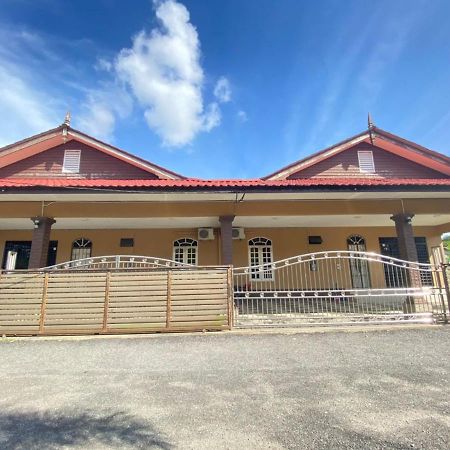 Family Homestay Kuala Terengganu Extérieur photo