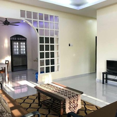Family Homestay Kuala Terengganu Extérieur photo