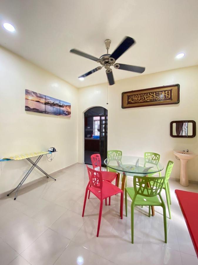 Family Homestay Kuala Terengganu Extérieur photo