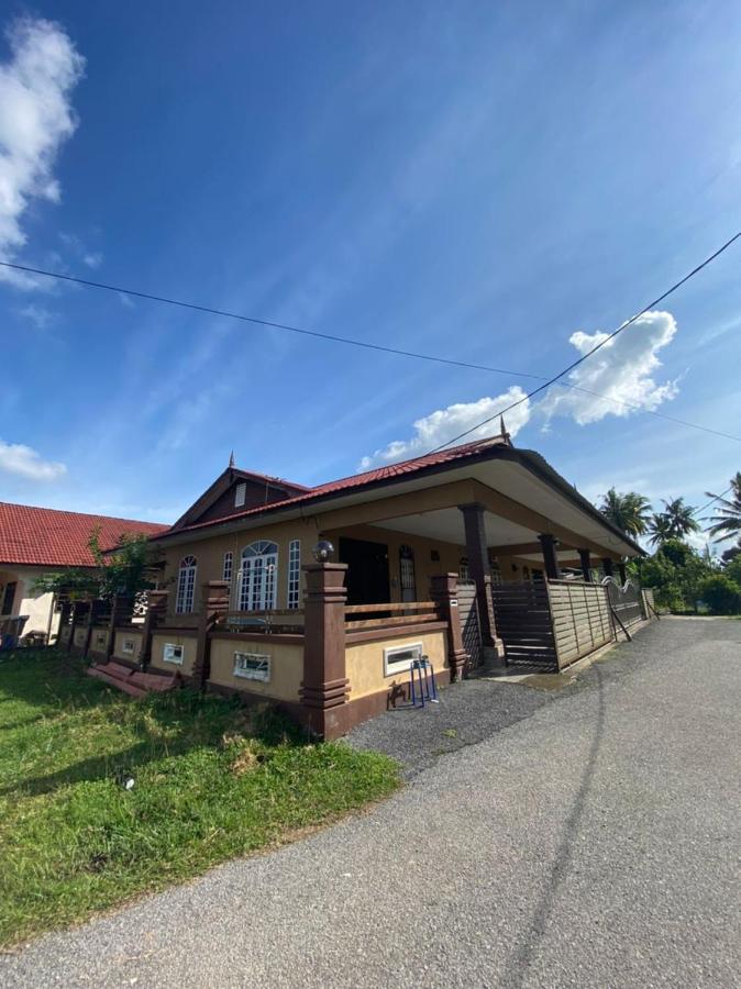 Family Homestay Kuala Terengganu Extérieur photo
